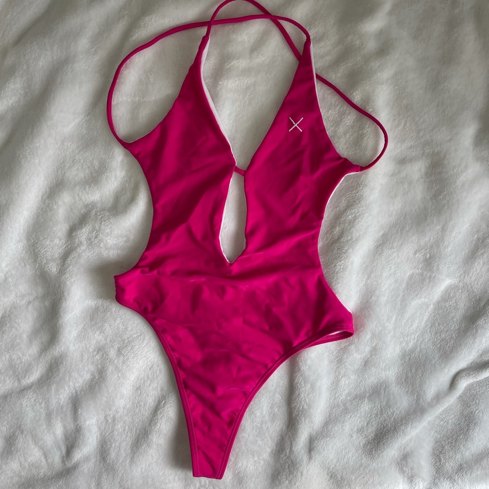 BoutineLA magenta radar one piece
